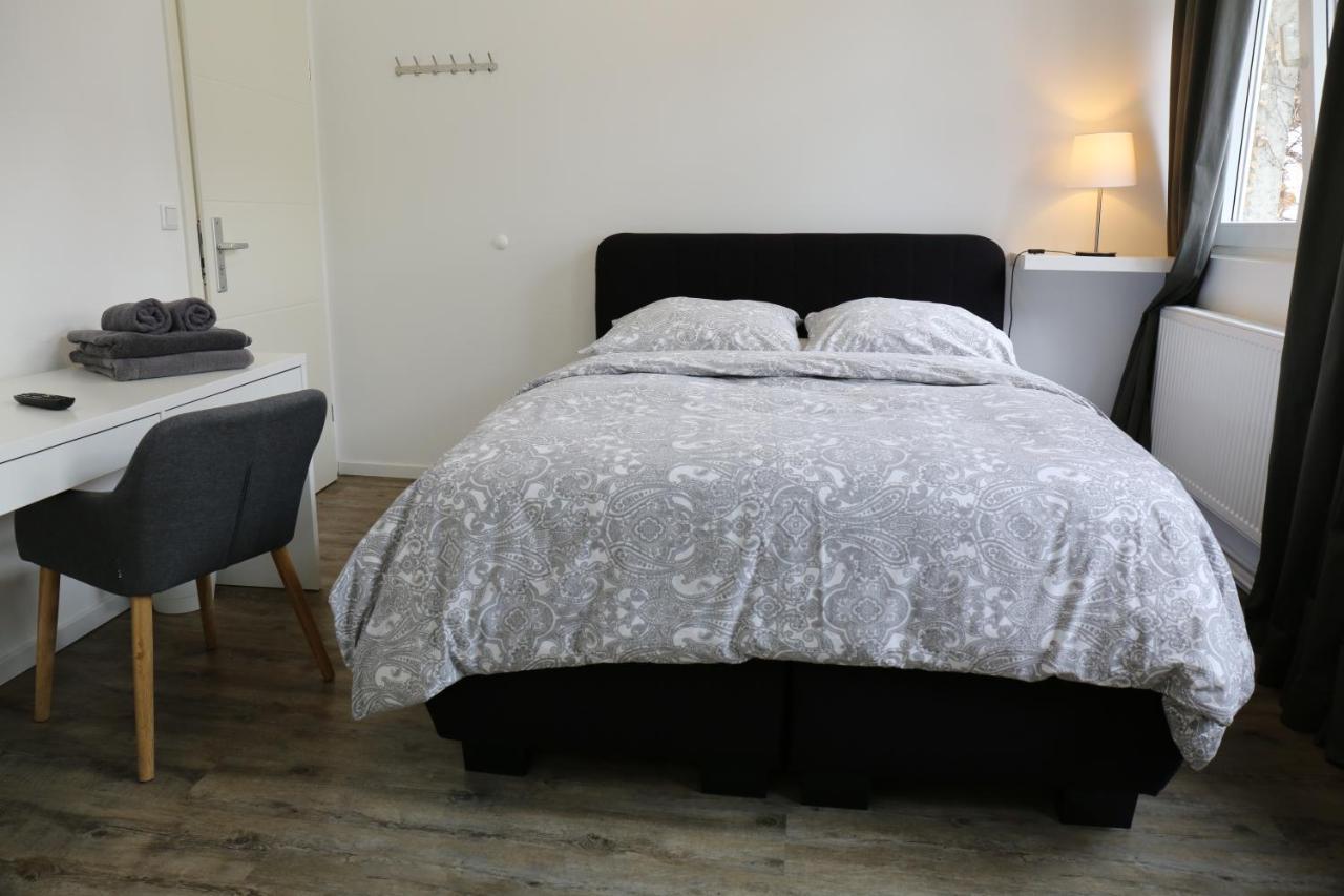 Dreams Bielefeld Hostel Bagian luar foto