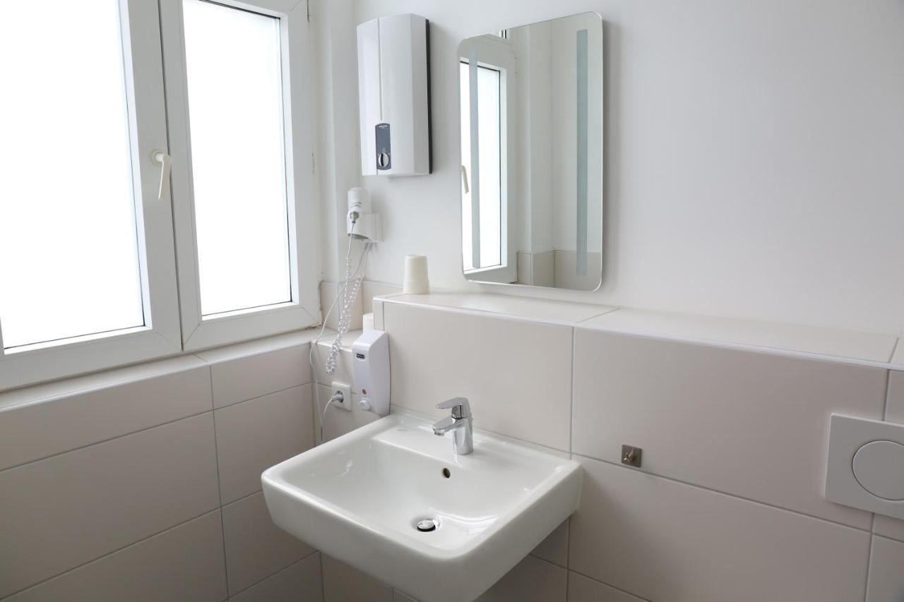 Dreams Bielefeld Hostel Bagian luar foto